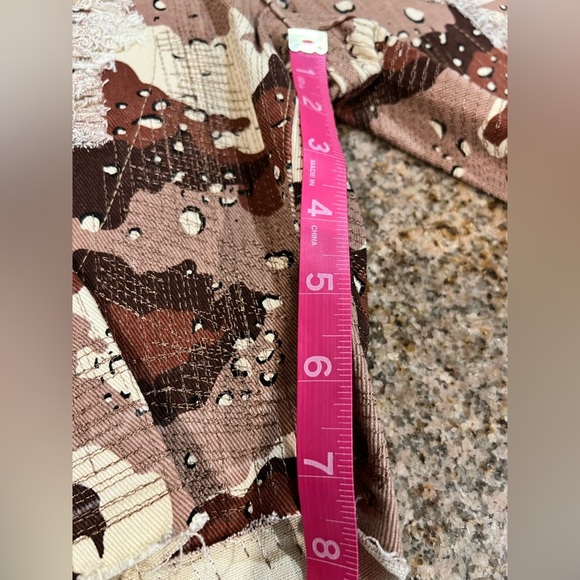 Guapi Shorts Mens 30 Brown Camo Distressed Ripped Urban Streetwear NWT - Picture 6 of 9